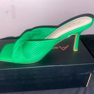 ANNE MICHELLE Green Flip Sandal